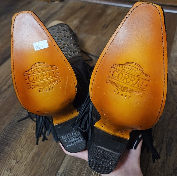 Corral Boots - Picture 5 of 6